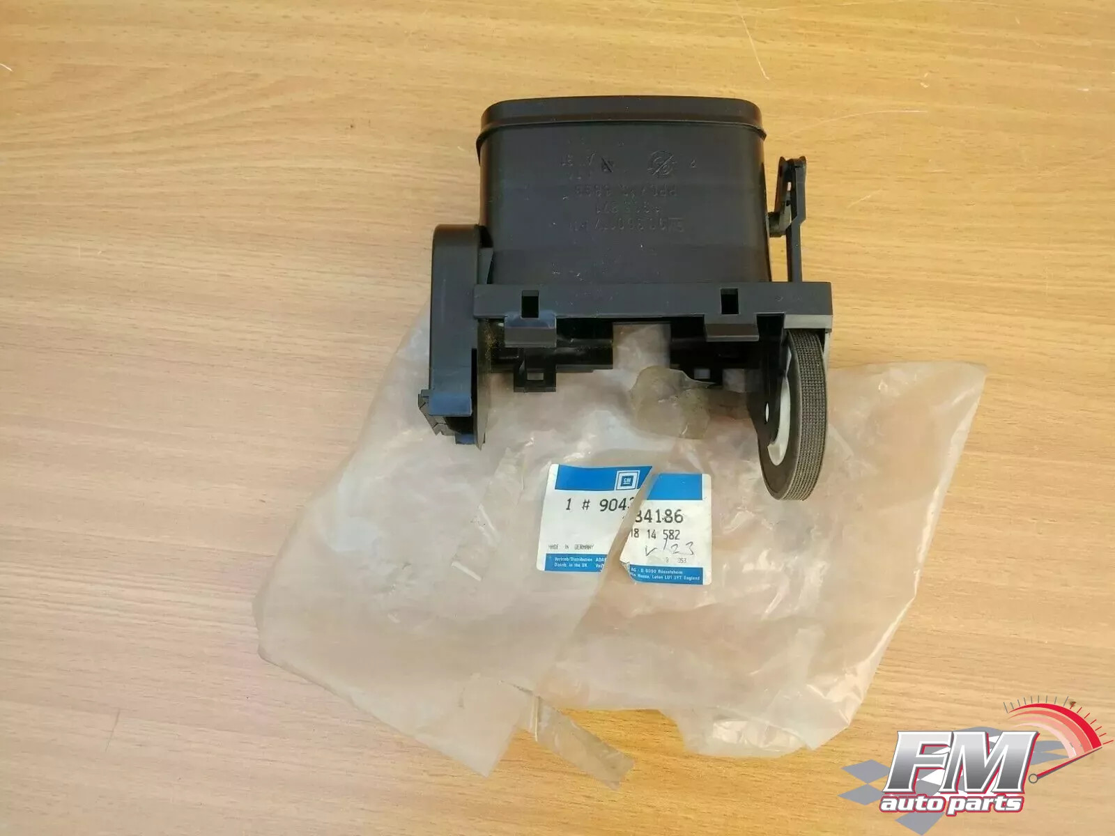 Housing Air Vent Right fits Opel Vauxhall Astra F Classic 90434186 Genuine Housing Air Vent Right fits Opel Vauxhall Astra F Classic 90434186 Genuine
