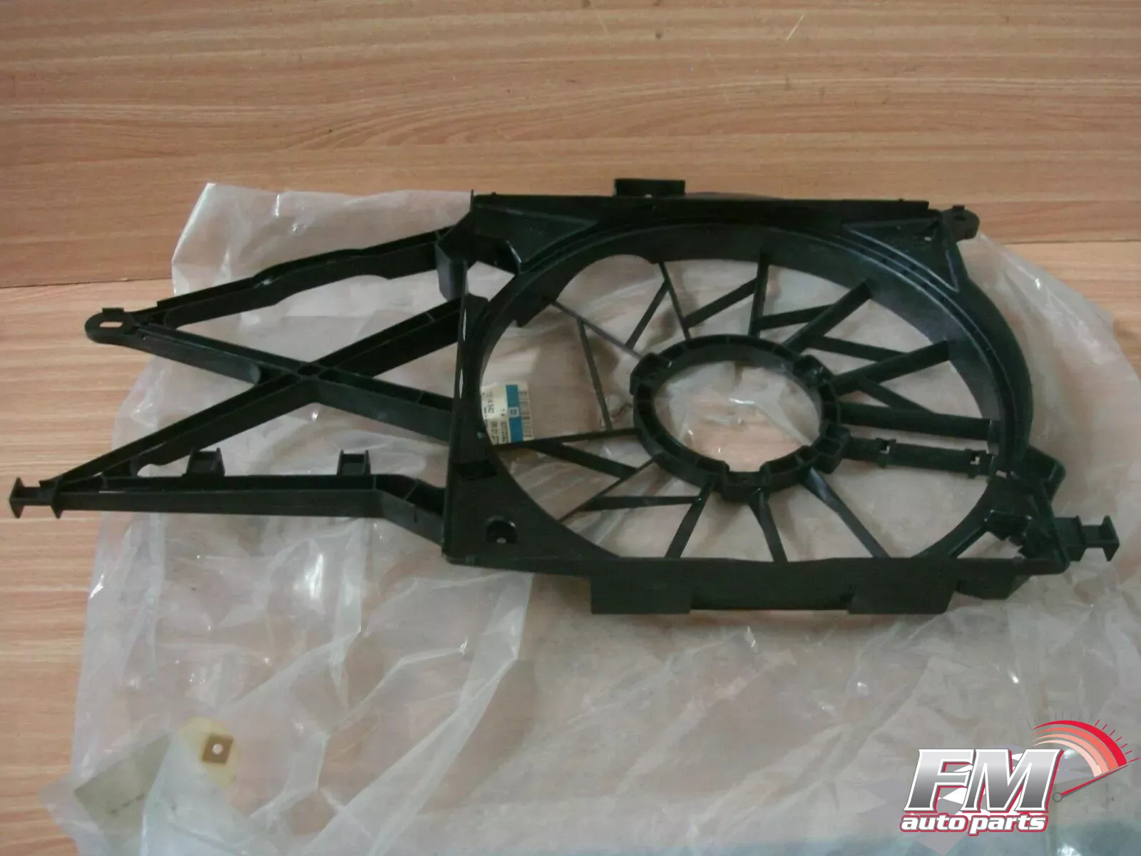 Engine Fan Shroud Cowl fits Opel Vauxhall Astra G 90572582 Genuine Engine Fan Shroud Cowl fits Opel Vauxhall Astra G 90572582 Genuine