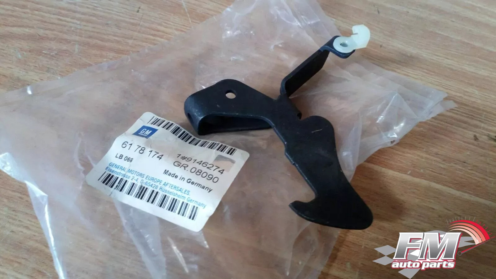 Bonnet Lock Hook fits Opel Vauxhall Signum Vectra C Omega B 9146274 Genuine Bonnet Lock Hook fits Opel Vauxhall Signum Vectra C Omega B 9146274 Genuine