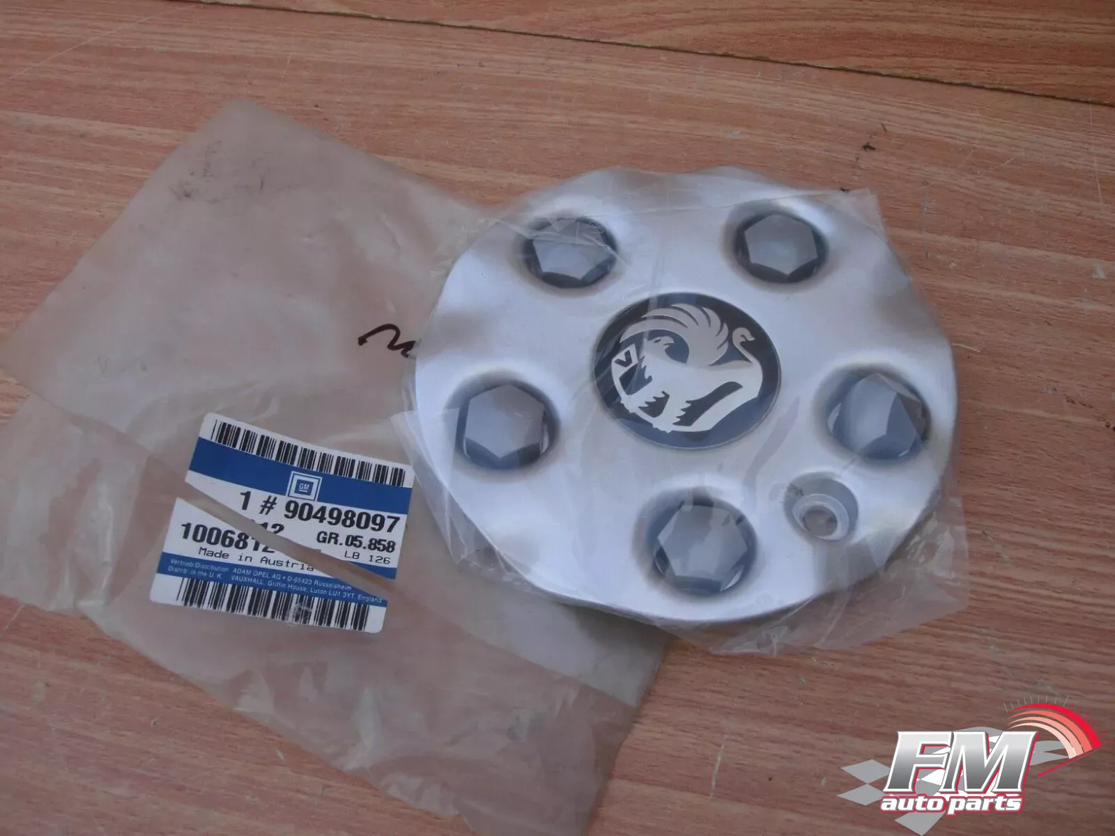 Wheel Center Cap fits Vauxhall Vectra B Calibra 90498097 Genuine Wheel Center Cap fits Vauxhall Vectra B Calibra 90498097 Genuine
