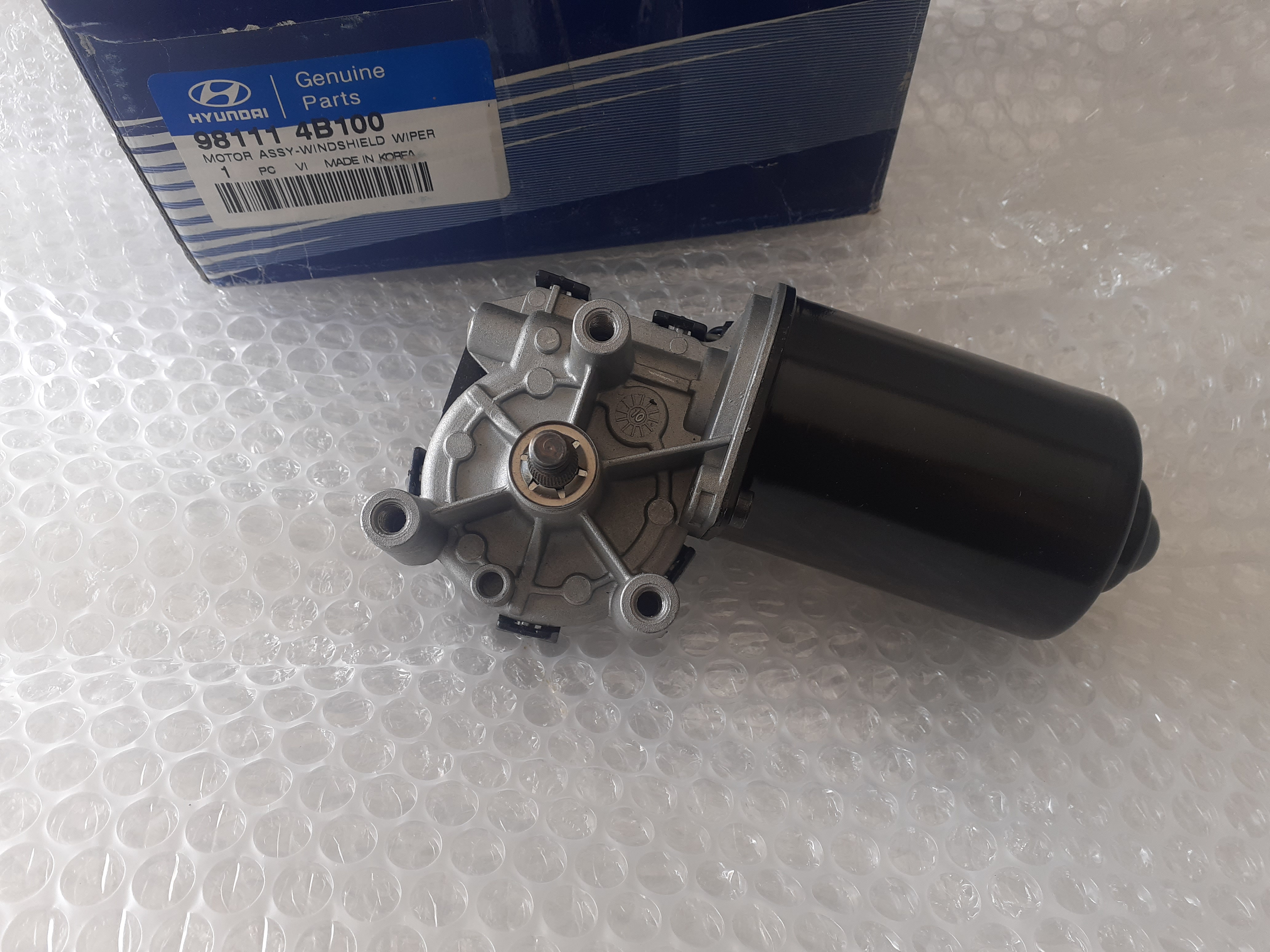 981114B100 Windshield Wiper Motor fits Hyundai H100 98111-4B100 Genuine 981114B100 Windshield Wiper Motor fits Hyundai H100 98111-4B100 Genuine