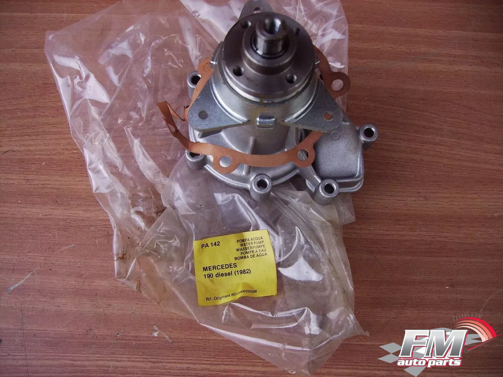 Water Pump fits Mercedes 190 124 W201 W202 OM601 6012000220 PA0142 Water Pump fits Mercedes 190 124 W201 W202 OM601 6012000220 PA0142