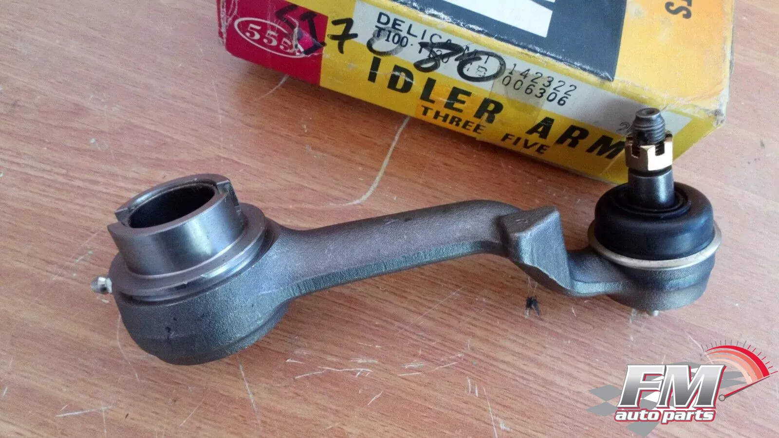 Idler Arm RHD fits Mitsubishi L300 Delica T100 T120 T121 MT142322 SI-7080 Idler Arm RHD fits Mitsubishi L300 Delica T100 T120 T121 MT142322 SI-7080