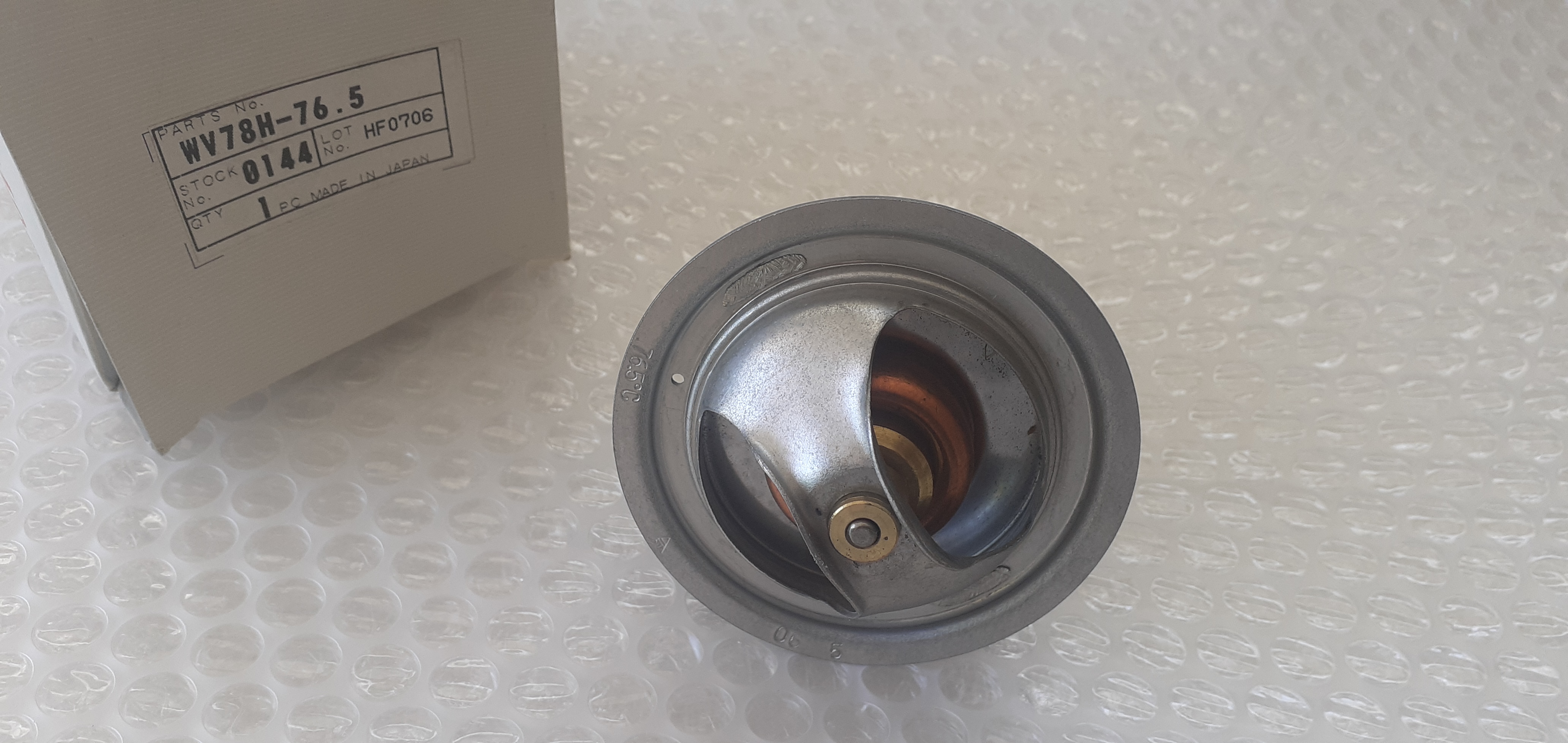 Thermostat fits Mitsubishi Canter Fuso Nissan UD Diesel Hino Trucks WV78H-76.5 Thermostat fits Mitsubishi Canter Fuso Nissan UD Diesel Hino Trucks WV78H-76.5