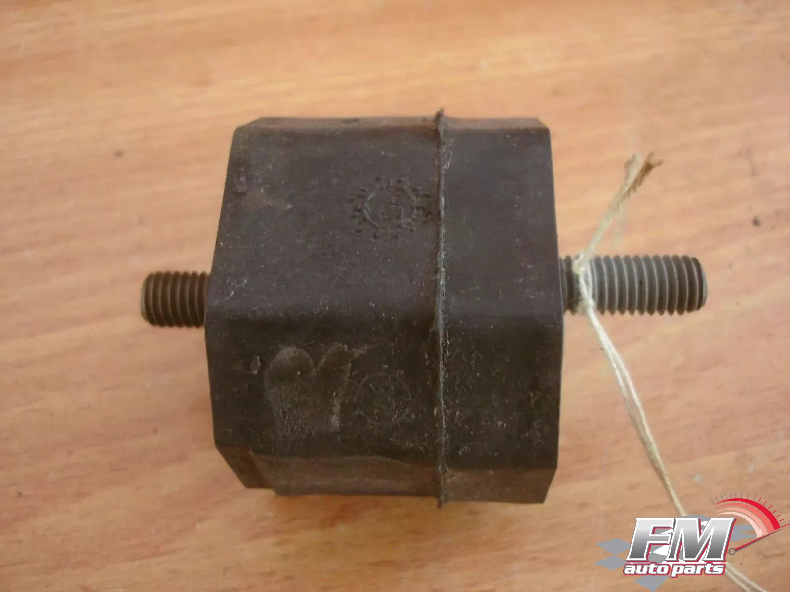 Motor Mount Rear Engine Gearbox fits BMW E30 E28 E24 23711176041 23-71-1-176-041 Motor Mount Rear Engine Gearbox fits BMW E30 E28 E24 23711176041 23-71-1-176-041