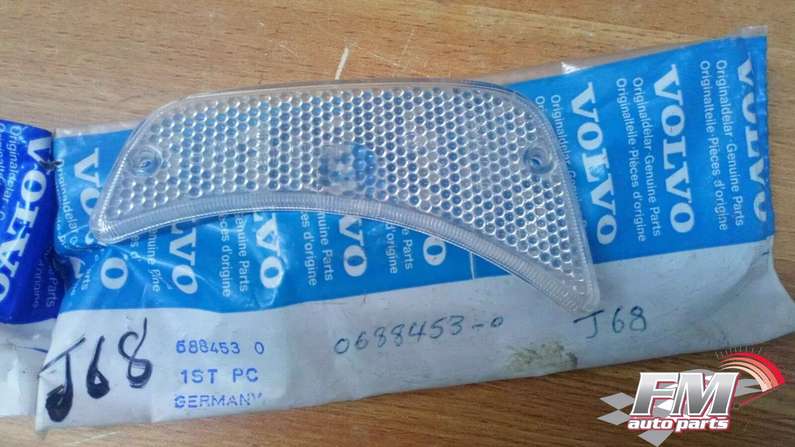 Parking Lens Right fits Volvo 140 688453 Genuine Parking Lens Right fits Volvo 140 688453 Genuine