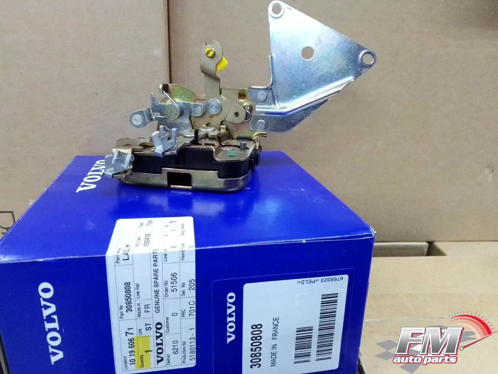 Door Lock Front Right fits Volvo S40 V40 30850808 Genuine Door Lock Front Right fits Volvo S40 V40 30850808 Genuine