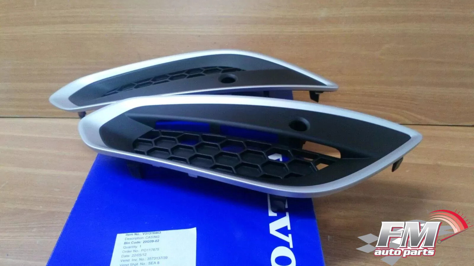 Front Bumper Cover Left Right fits Volvo S60 31316463 Genuine