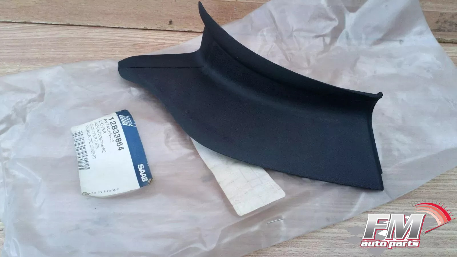 Tail Light Moulding Trim Left fits Saab 9-3 9440 Convertible 12833864 Genuine Tail Light Moulding Trim Left fits Saab 9-3 9440 Convertible 12833864 Genuine