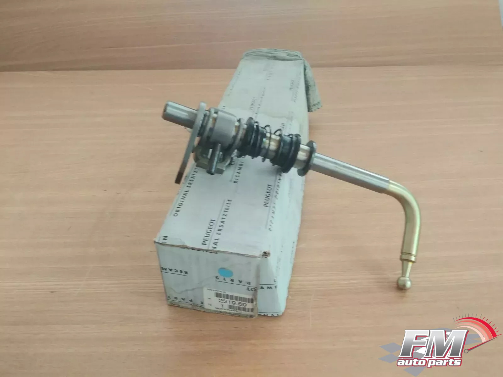 Manual Gearbox Spindle fits Peugeot 806 Citroen Dispatch 251969 Genuine Manual Gearbox Spindle fits Peugeot 806 Citroen Dispatch 251969 Genuine