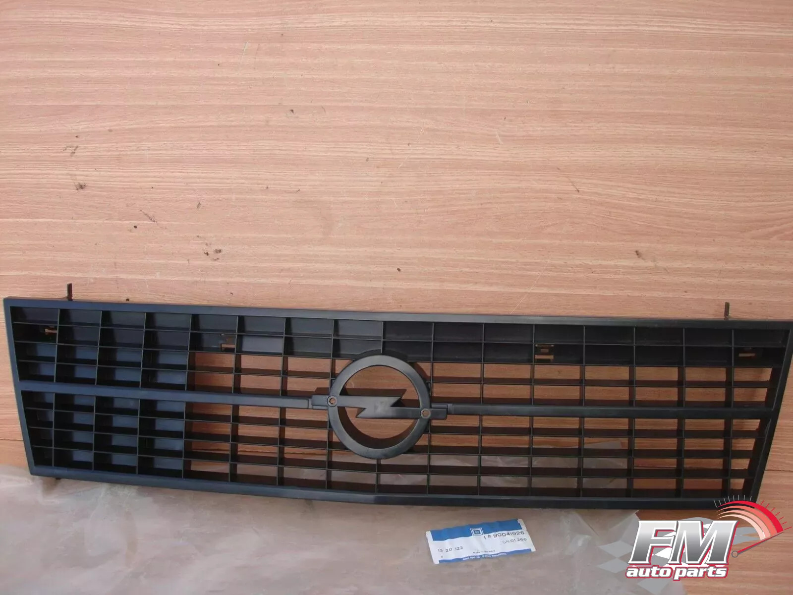 Grille Front fits Opel Kadett D 90041926 Genuine Grille Front fits Opel Kadett D 90041926 Genuine