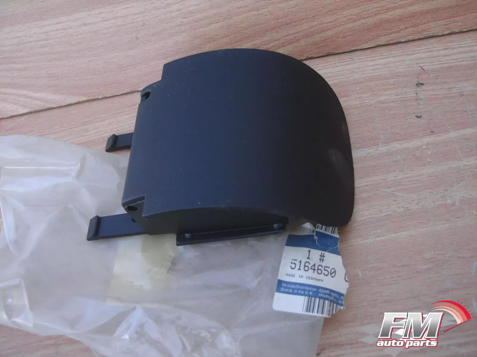 Rear Moulding Flap Right Black fits Opel Vauxhall Omega B 90477578 Genuine Rear Moulding Flap Right Black fits Opel Vauxhall Omega B 90477578 Genuine