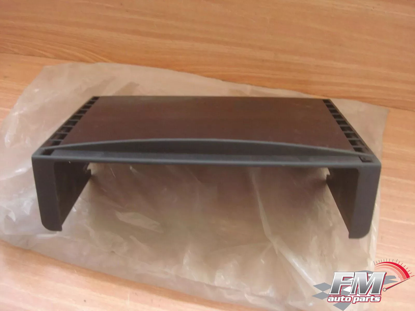 CD Changer Bracket fits Opel Vauxhall Astra G 90562554 Genuine CD Changer Bracket fits Opel Vauxhall Astra G 90562554 Genuine