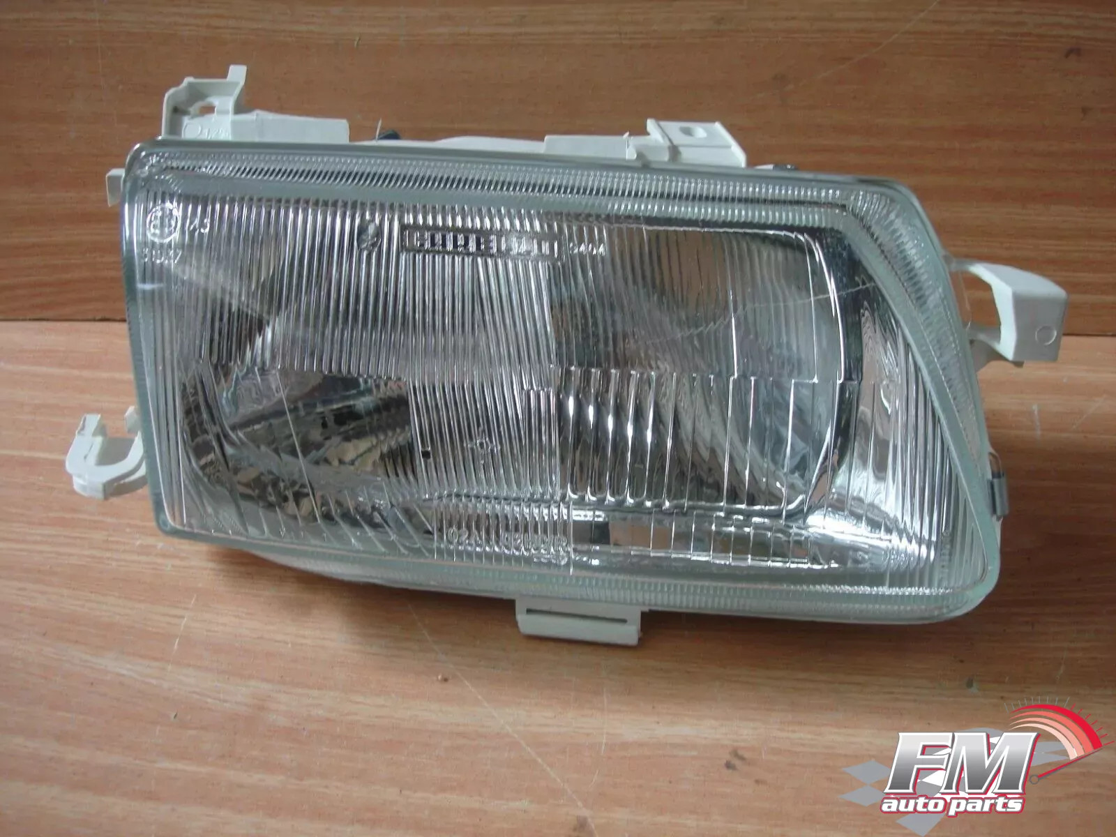 Headlight Right RHD fits Opel Vauxhall Astra F 90511094 Genuine Headlight Right RHD fits Opel Vauxhall Astra F 90511094 Genuine