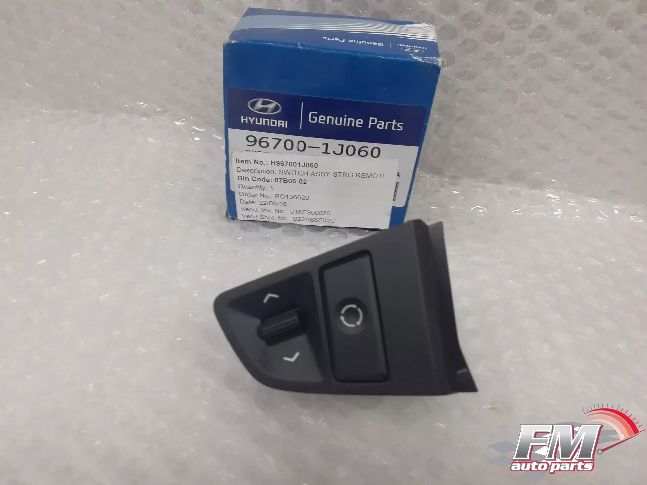 967001J060 Steering Wheel Buttons fits Hyundai Kia 96700-1J060 Genuine 967001J060 Steering Wheel Buttons fits Hyundai Kia 96700-1J060 Genuine