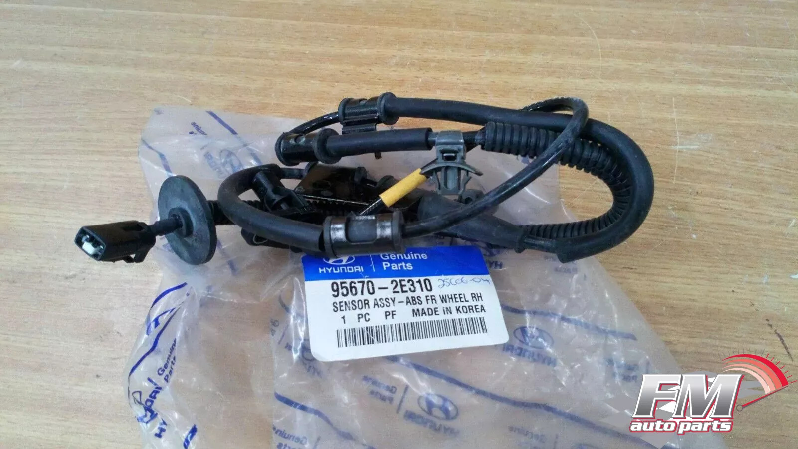 ABS Wheel Speed Sensor Front Right fits Hyundai Tucson 956702E310 Genuine ABS Wheel Speed Sensor Front Right fits Hyundai Tucson 956702E310 Genuine