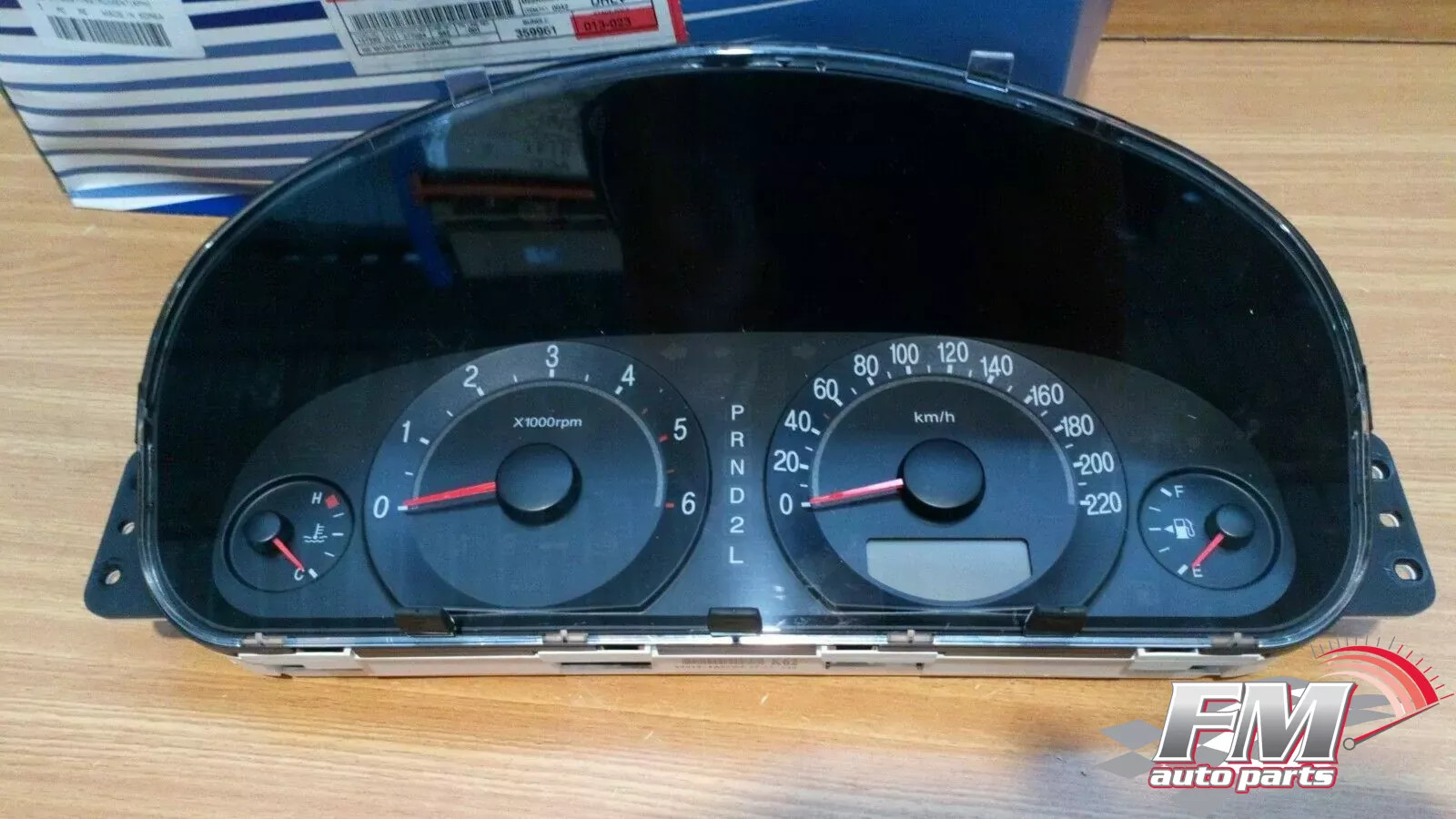 Instrument Cluster fits Hyundai Trajet 940133A010 Genuine
