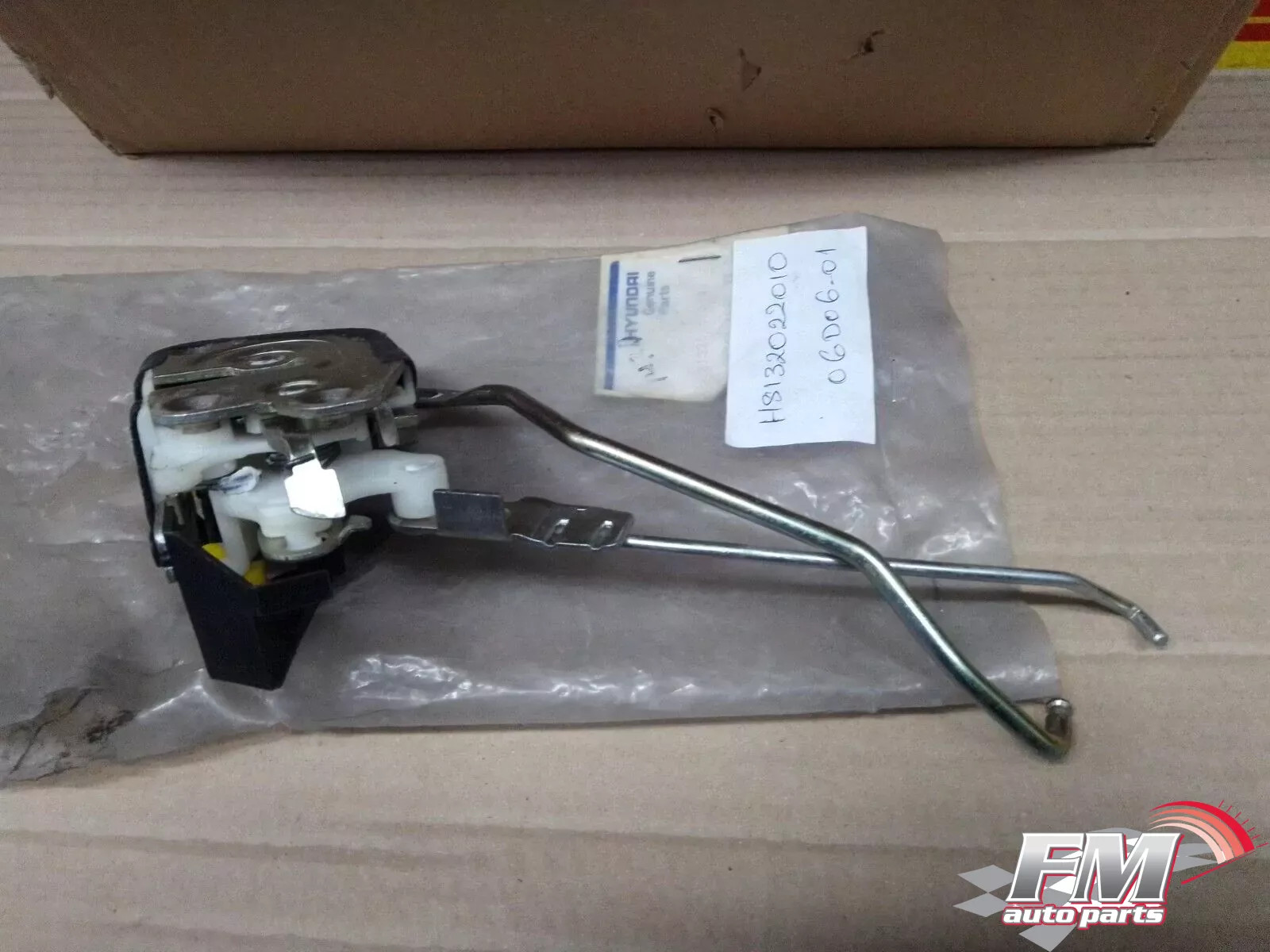 Door Lock Front Right fits Hyundai Excel Accent Pony 81320-22010 Genuine 8132022010