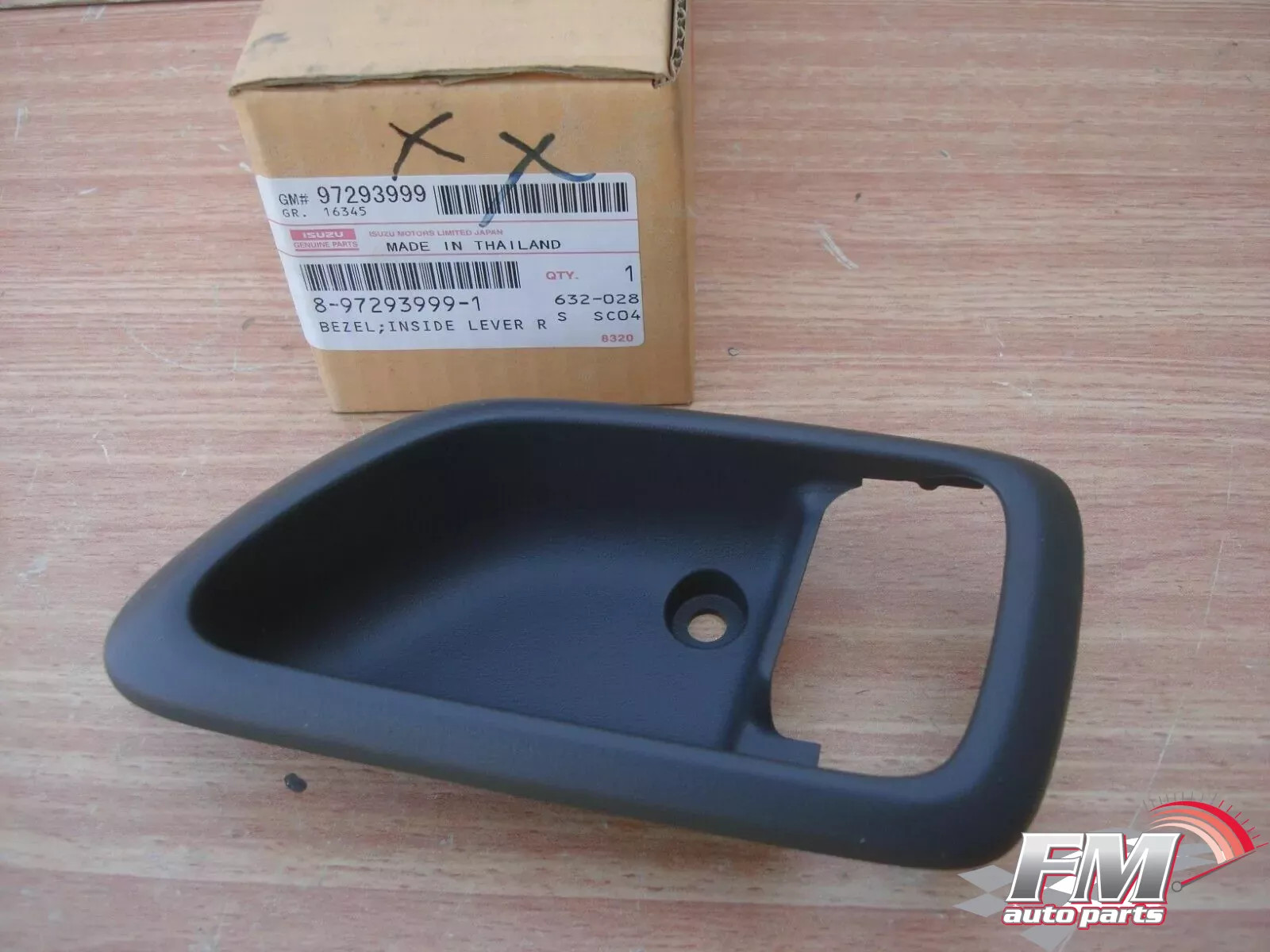 Interior Door Handle Bezel Front Right fits Isuzu Dmax D-Max TFS TFR Genuine 8972939991 Interior Door Handle Bezel Front Right fits Isuzu Dmax D-Max TFS TFR Genuine 8972939991