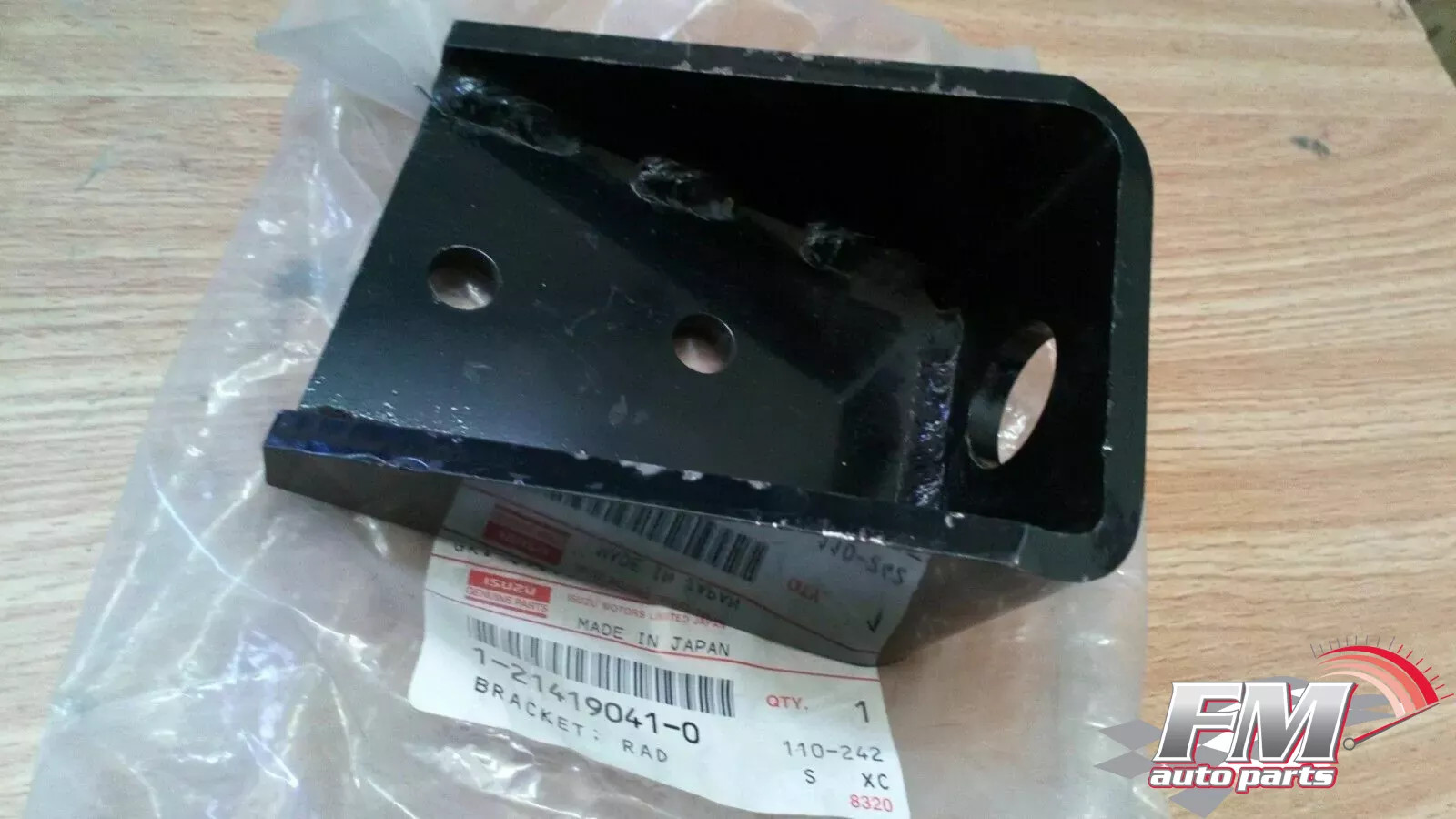 Radiator Bracket Mounting fits Isuzu Bus Truck 6BD1 6BG1 1214190410 Genuine Radiator Bracket Mounting fits Isuzu Bus Truck 6BD1 6BG1 1214190410 Genuine