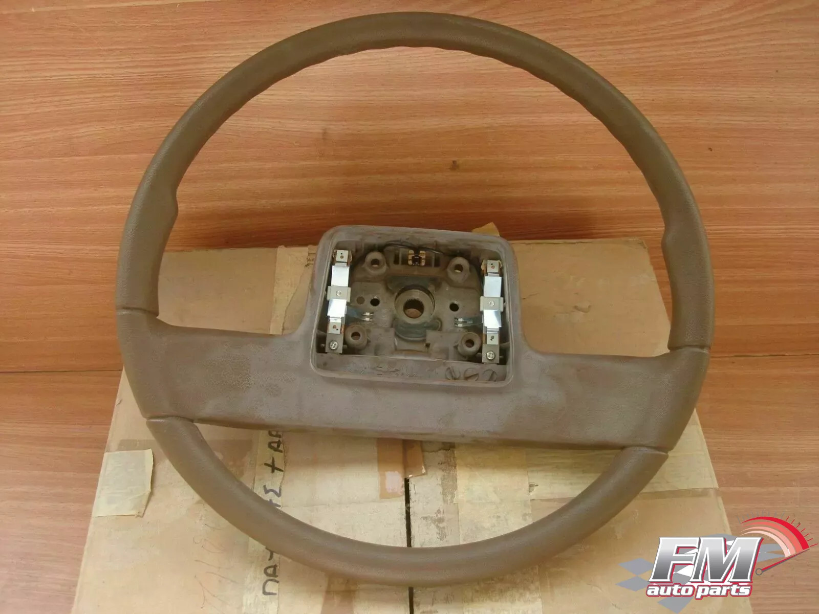 Steering Wheel fits Isuzu Pickup TFS TFR Chevrolet LUV Opel Vauxhall Genuine 8944771191 Steering Wheel fits Isuzu Pickup TFS TFR Chevrolet LUV Opel Vauxhall Genuine 8944771191