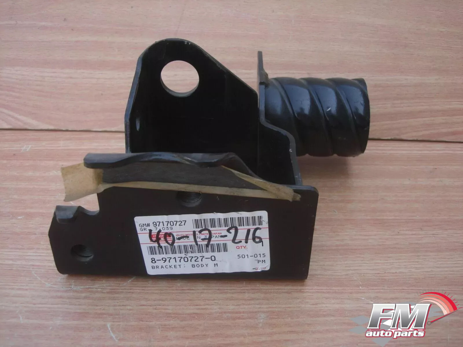 Front Mounting Bracket Left fits Isuzu Pickup TFS Chevrolet LUV Opel Campo 8971707270 Front Mounting Bracket Left fits Isuzu Pickup TFS Chevrolet LUV Opel Campo 8971707270