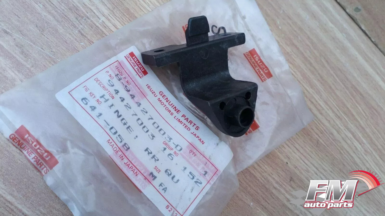 Window Hinge Rear Small Window fits Isuzu Pickup TF Space Cab Chevrolet LUV 8944270030 Window Hinge Rear Small Window fits Isuzu Pickup TF Space Cab Chevrolet LUV 8944270030