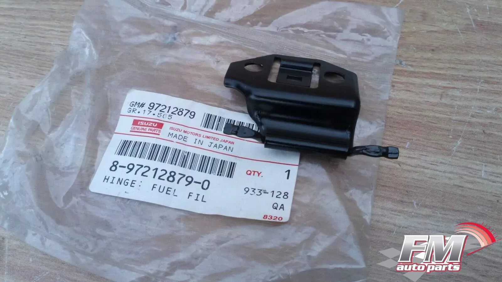 Fuel Tank Door Hinge RHD fits Isuzu D-Max Dmax 8972128790 Genuine Fuel Tank Door Hinge RHD fits Isuzu D-Max Dmax 8972128790 Genuine
