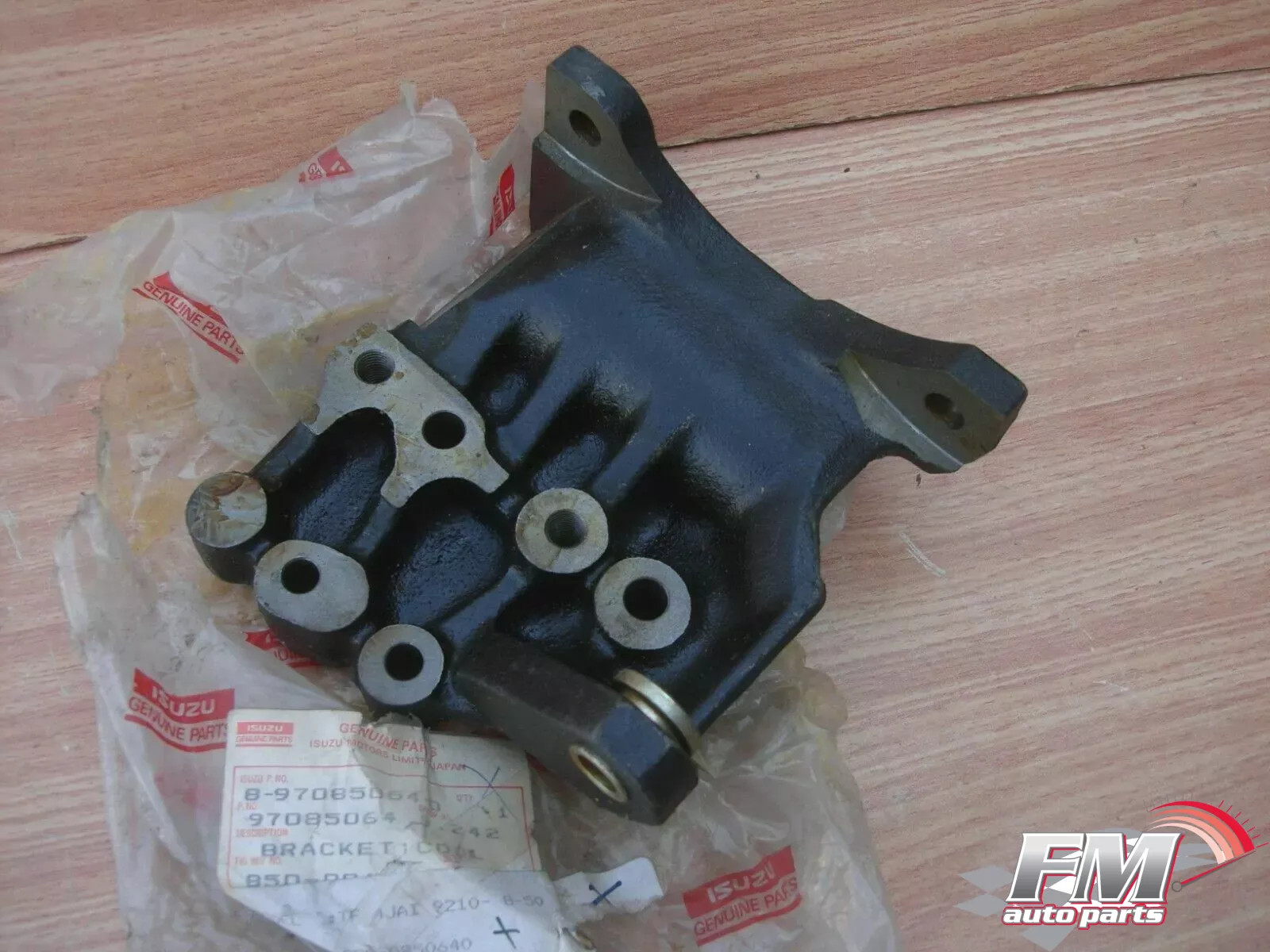 A/C Bracket fits Isuzu Pickup TF Chevrolet LUV Opel Campo 8970850640 Genuine A/C Bracket fits Isuzu Pickup TF Chevrolet LUV Opel Campo 8970850640 Genuine