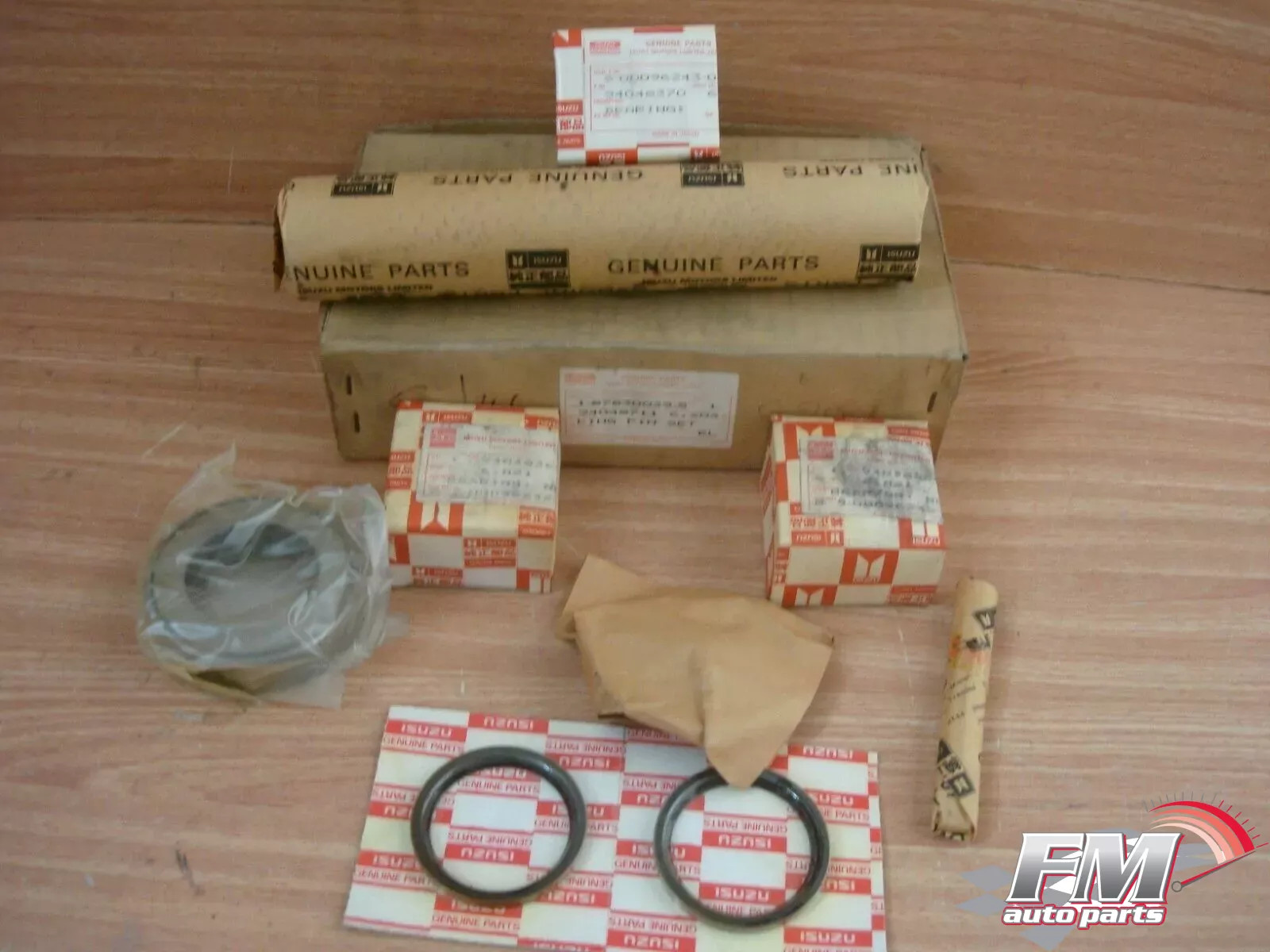 King Pin Kit fits Isuzu Truck Bus Lorry CVR FVR CQR CXZ FTR MV Genuine 1878300395 King Pin Kit fits Isuzu Truck Bus Lorry CVR FVR CQR CXZ FTR MV Genuine 1878300395
