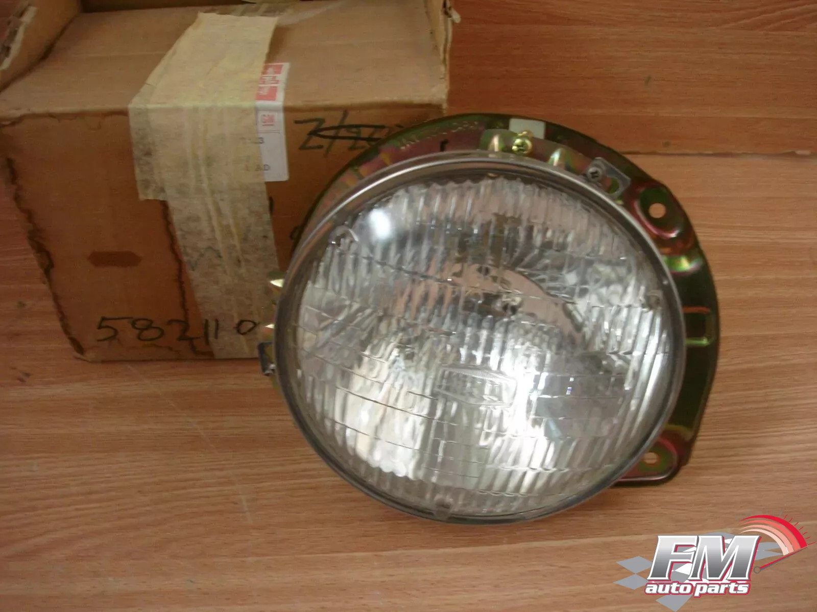 Headlight Left fits Isuzu Pickup KB 1978-1980 2H Lamp Type Genuine 5821100601