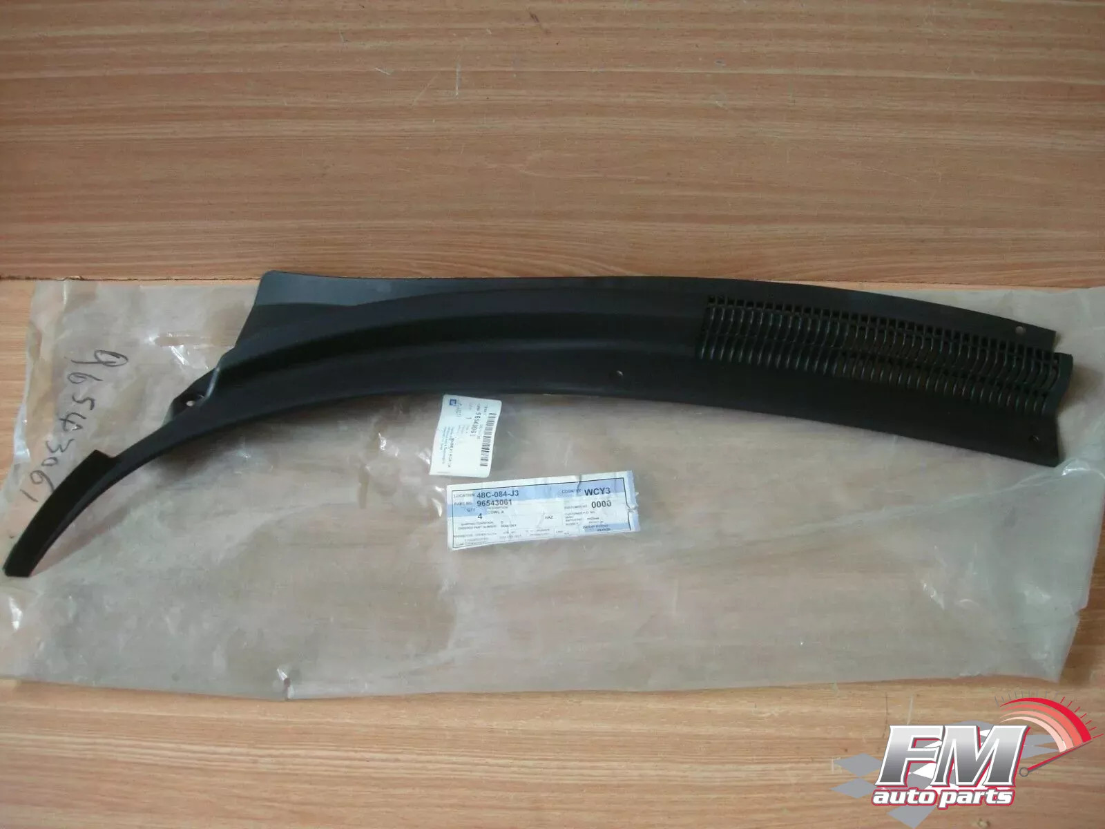 Exterior Cowl Left fits Daewoo Kalos Chevrolet Aveo T200 RHD 96543061 Genuine