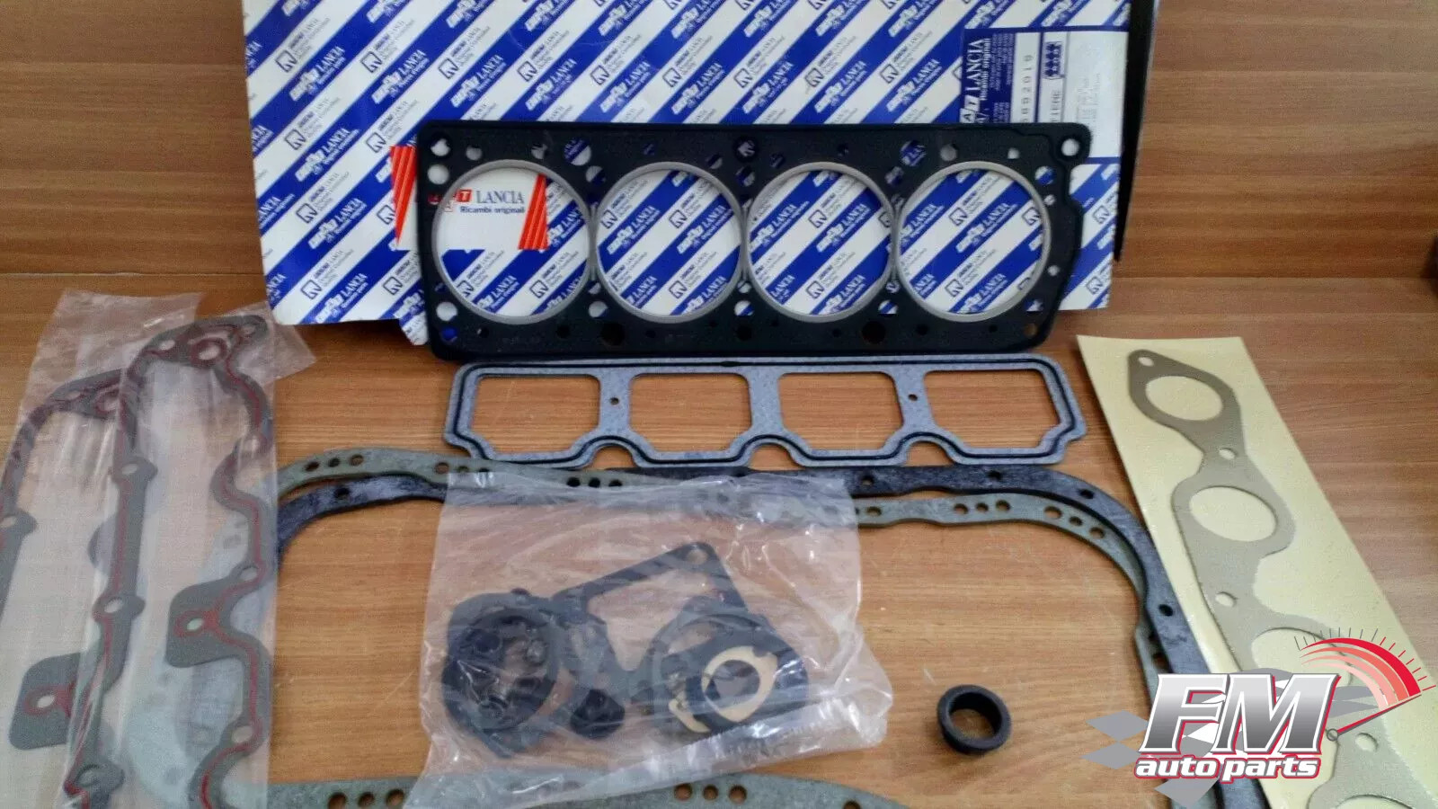Full Set Gaskets kit fits Fiat Regata Lancia Prisma Delta M402AA.16.0 Genuine 5892019