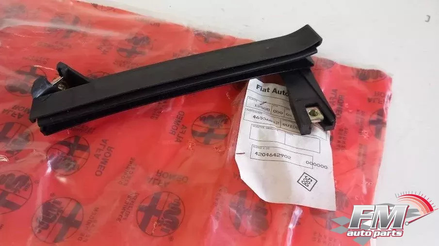 Window Guide Rear Right fits Alfa Romeo 147 46556812 Genuine Window Guide Rear Right fits Alfa Romeo 147 46556812 Genuine