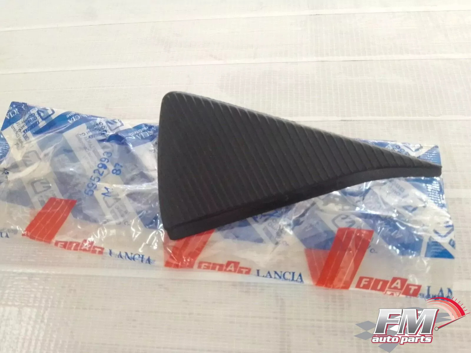 Door Trim Right Mirror fits Fiat Ritmo 5952993 Genuine Door Trim Right Mirror fits Fiat Ritmo 5952993 Genuine