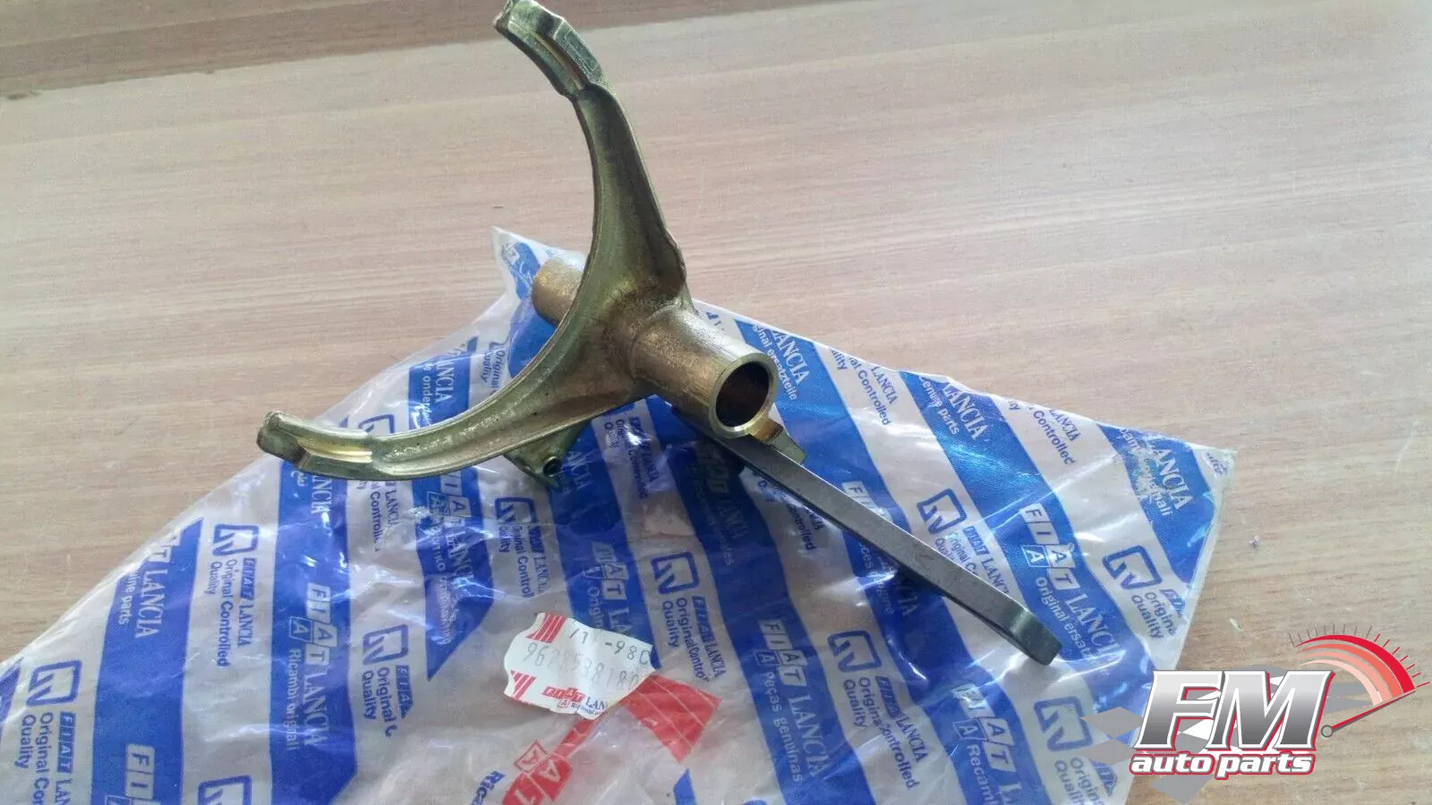 Gear Shift Fork fits Fiat Ulysse Scudo 9628538180 Genuine Gear Shift Fork fits Fiat Ulysse Scudo 9628538180 Genuine