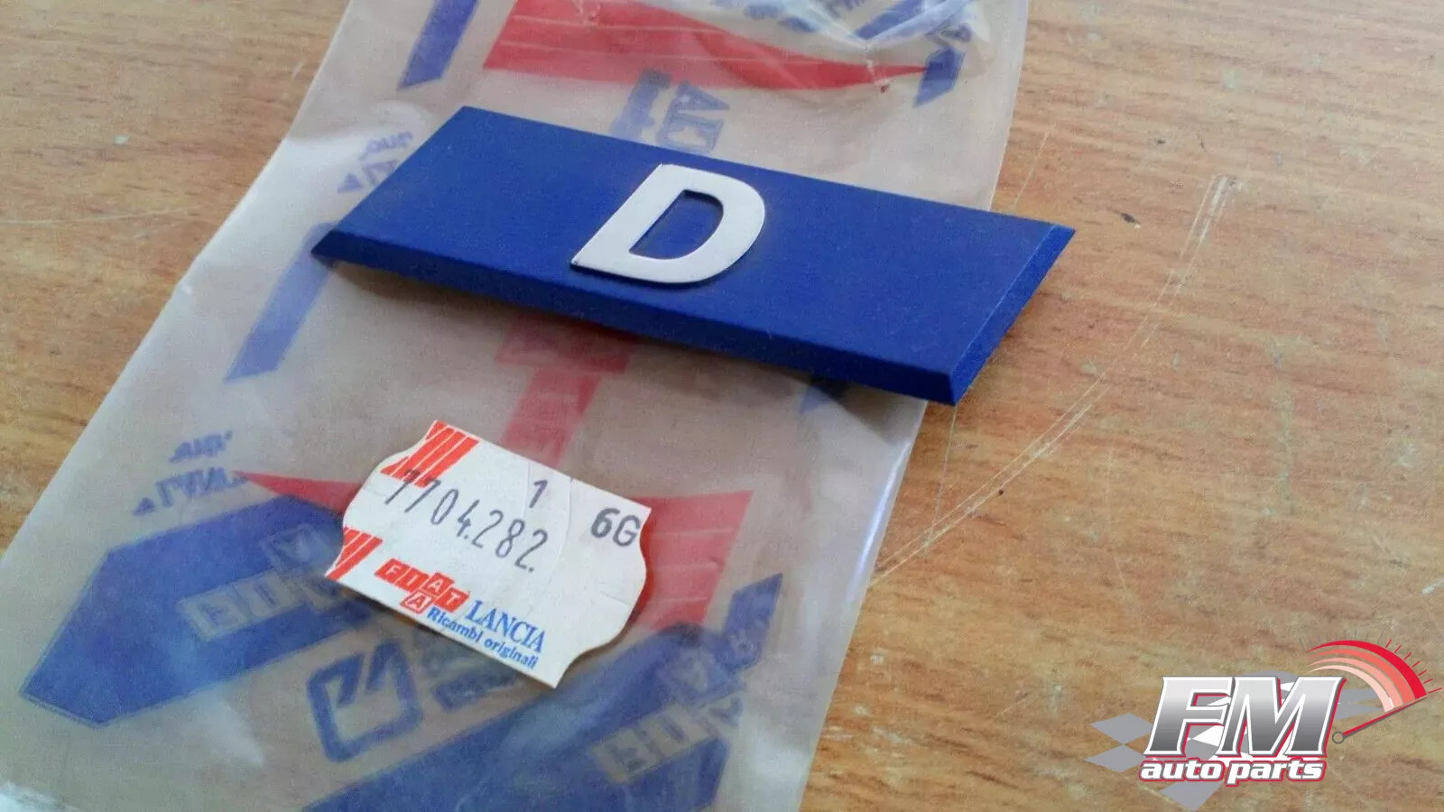 Emblem D fits Fiat Uno 7704282 Genuine Emblem D fits Fiat Uno 7704282 Genuine