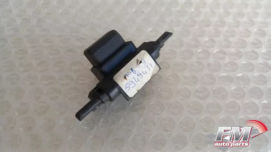 Glove Box Button fits Fiat Uno 5949431 Genuine Glove Box Button fits Fiat Uno 5949431 Genuine