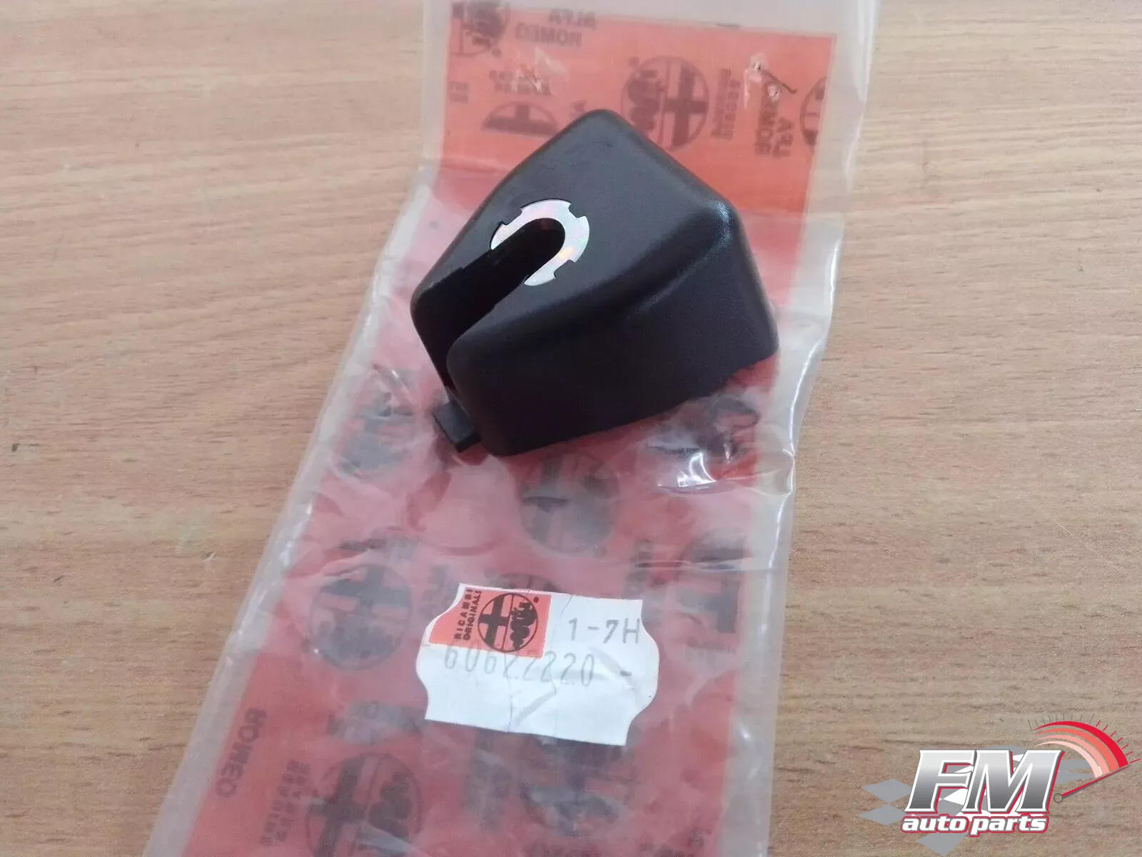 Rear Spoiler Spacer Center fits Alfa Romeo 146 6062220 Genuine Rear Spoiler Spacer Center fits Alfa Romeo 146 6062220 Genuine