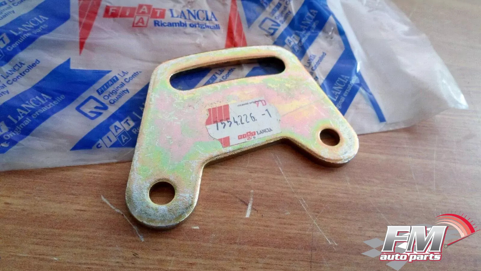 Power Steering Pump Bracket fits Lancia Delta 7554226 Genuine Power Steering Pump Bracket fits Lancia Delta 7554226 Genuine