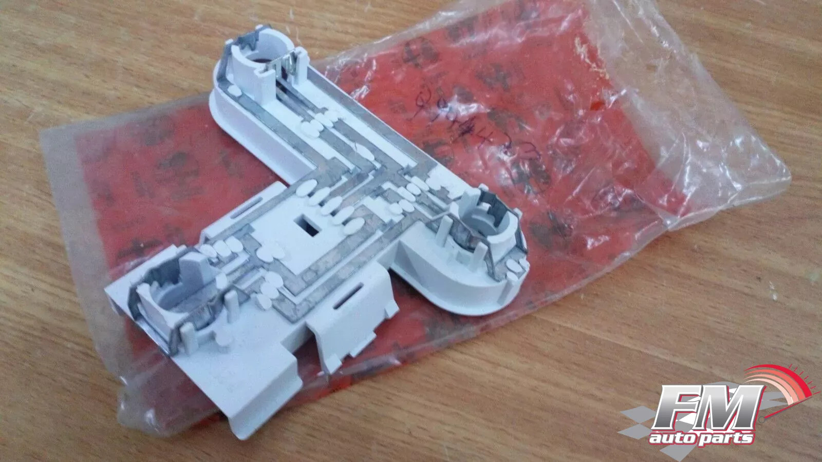 Tail Light Left Rear Base fits Alfa Romeo 155 9944473 Genuine Tail Light Left Rear Base fits Alfa Romeo 155 9944473 Genuine