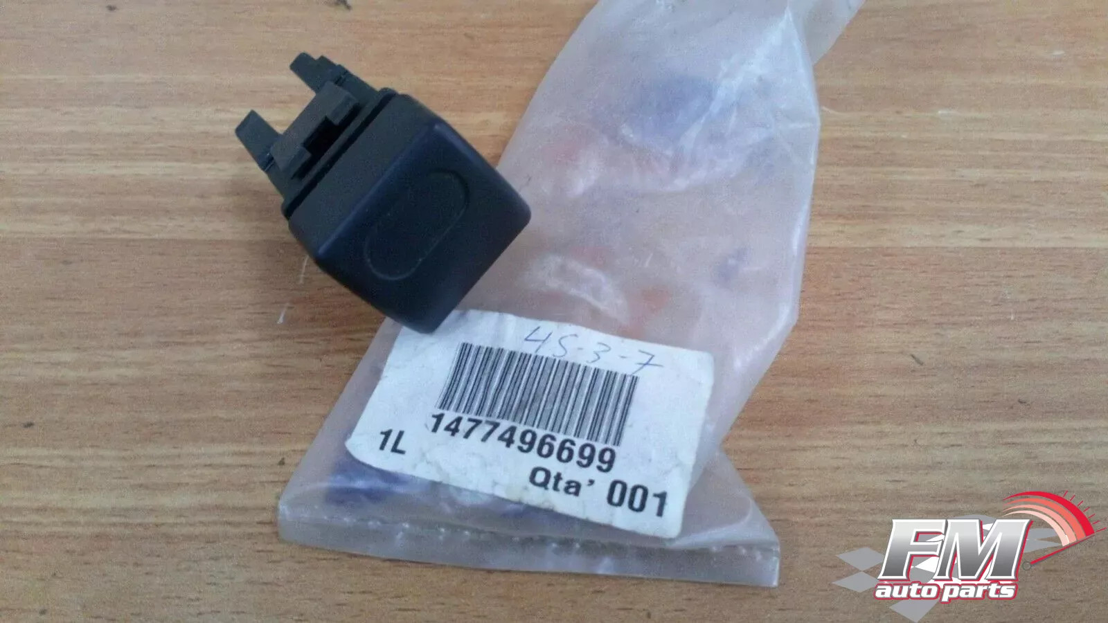 Center Console Plug fits Fiat Scudo 1477496699 Genuine Center Console Plug fits Fiat Scudo 1477496699 Genuine
