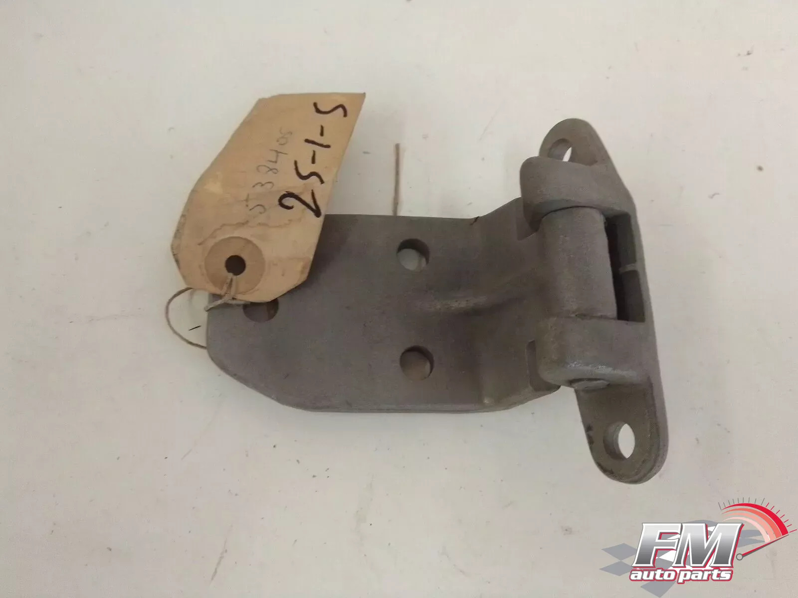 Door Hinge fits Alfa Romeo 538405 Genuine Door Hinge fits Alfa Romeo 538405 Genuine