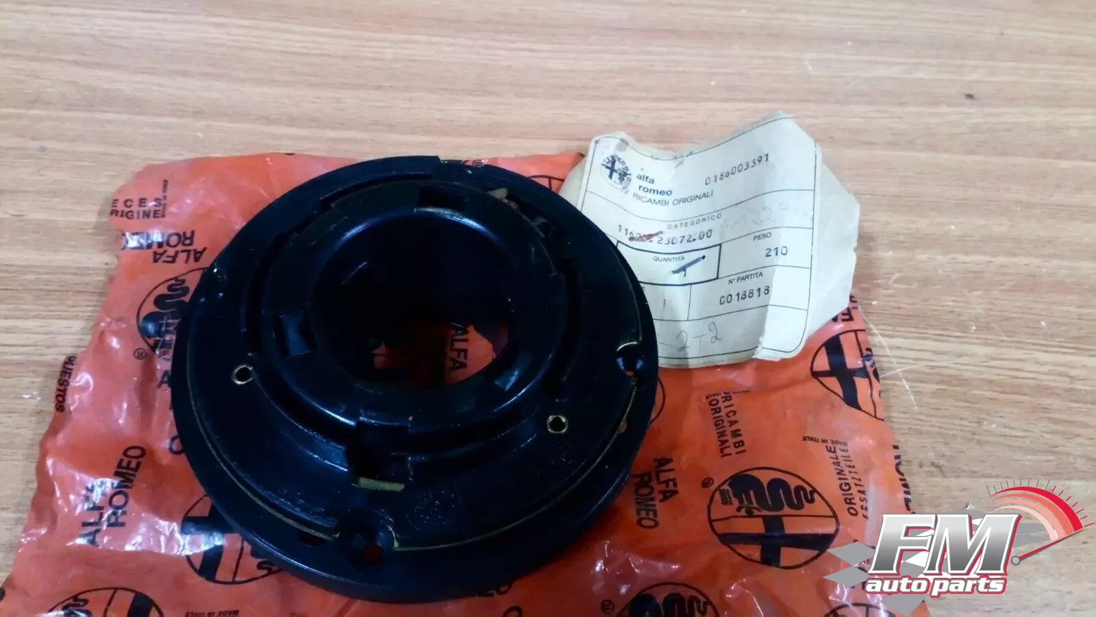 Horn Contact fits Alfa Romeo Spider 60522912 Genuine Horn Contact fits Alfa Romeo Spider 60522912 Genuine