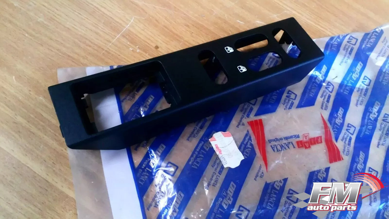 Center Console Power Window Trim fits Lancia Delta Dedra 176551980 Genuine Center Console Power Window Trim fits Lancia Delta Dedra 176551980 Genuine