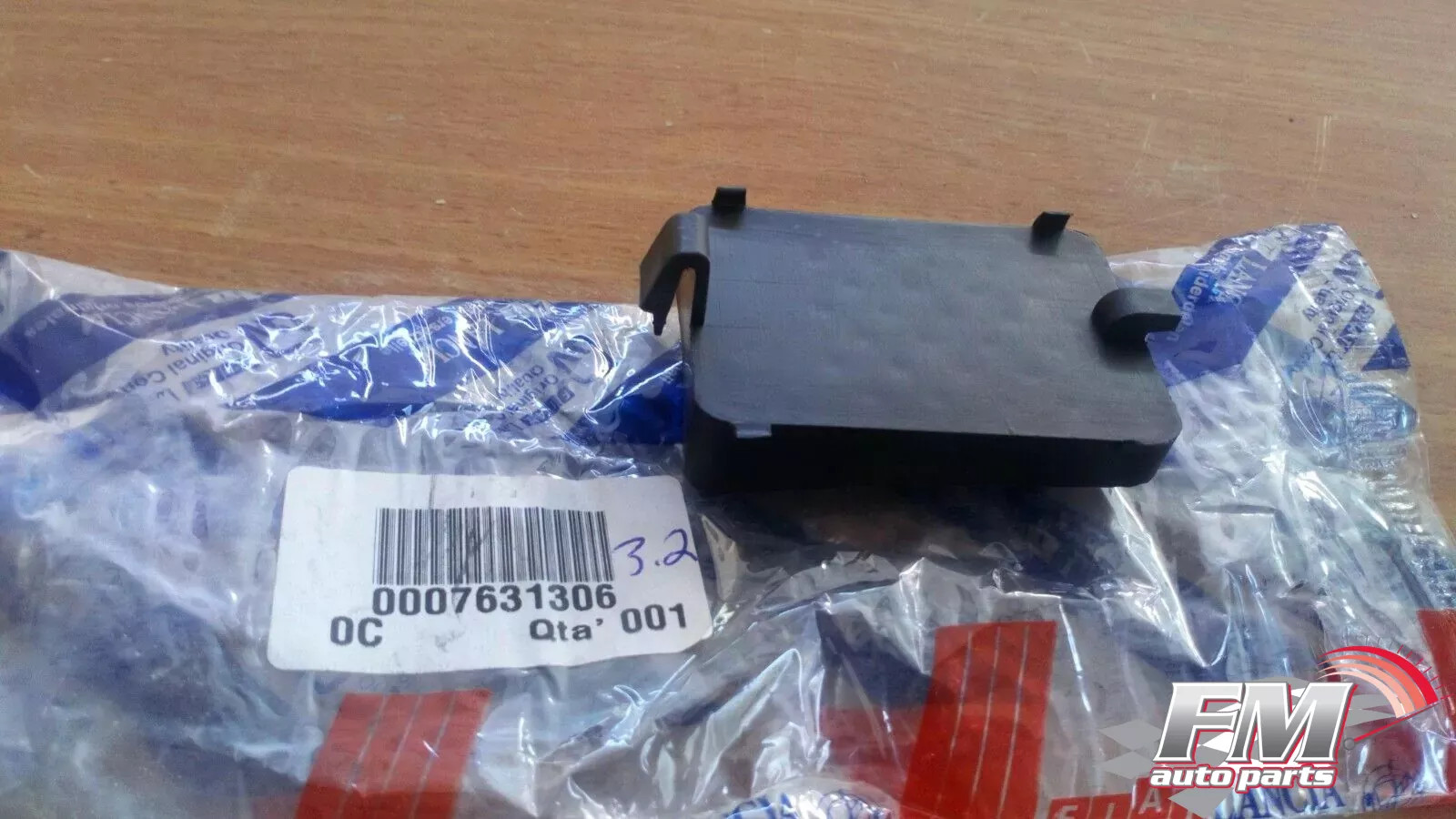 Rear Bumper Buffer Left fits Fiat Tipo 7631306 Genuine Rear Bumper Buffer Left fits Fiat Tipo 7631306 Genuine