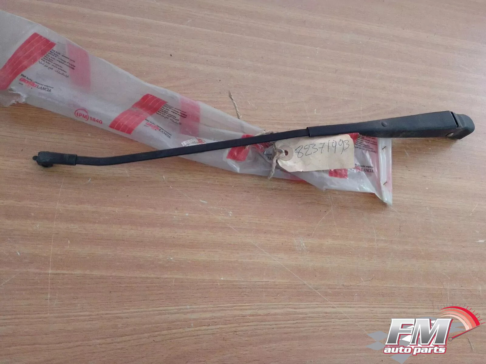 Wiper Arm fits Lancia 82371993 2371993 Genuine Wiper Arm fits Lancia 82371993 2371993 Genuine