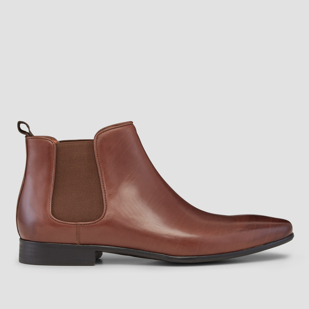 Brodrick Tan Chelsea Boots