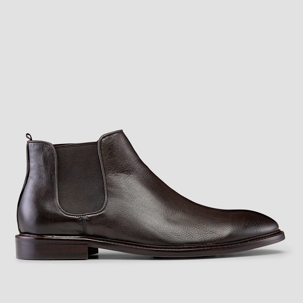 aquila chelsea boots