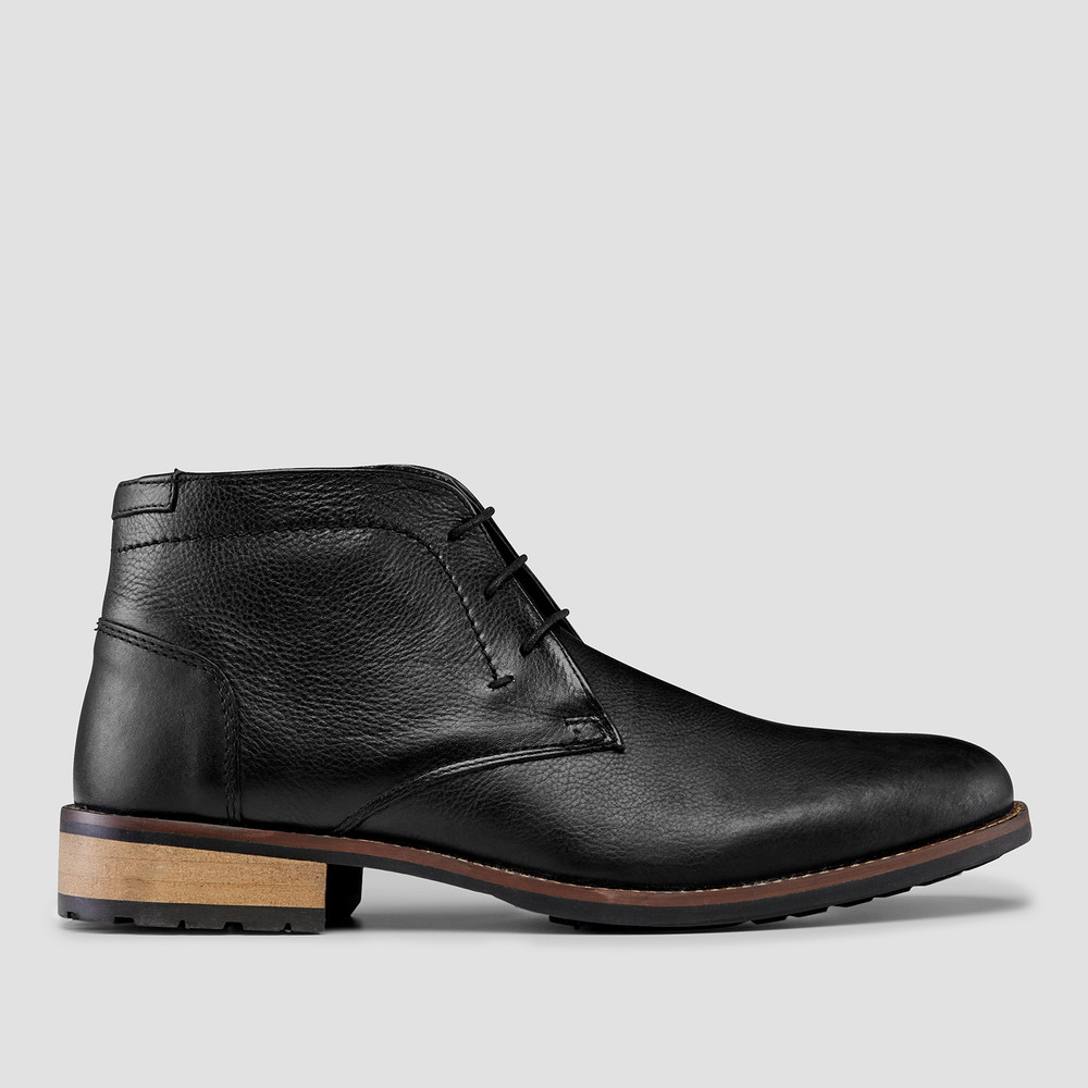 mens black chukka shoes